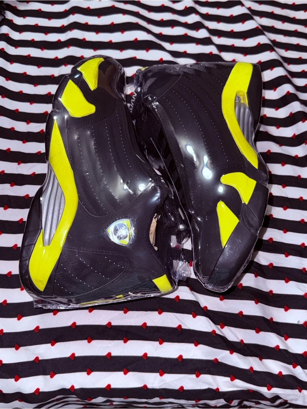 Jordan Men's Black and Neon Yellow Basketball Sneakers